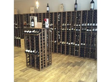 Instalacion Botelleros en Pino Expovinalia